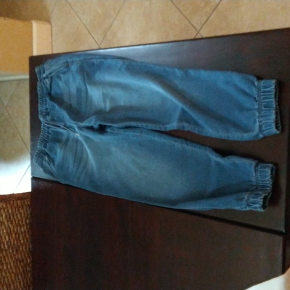 Jeans - Picture 1 of 2